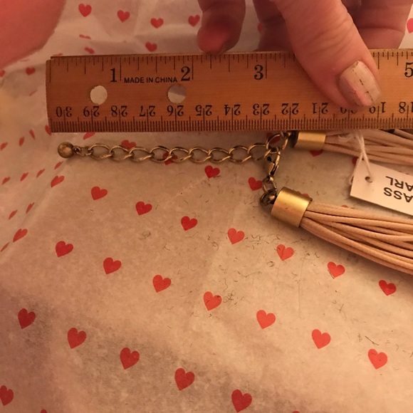 Sale!!😻New Gardenia Handmade Statement Necklace - Picture 7 of 7